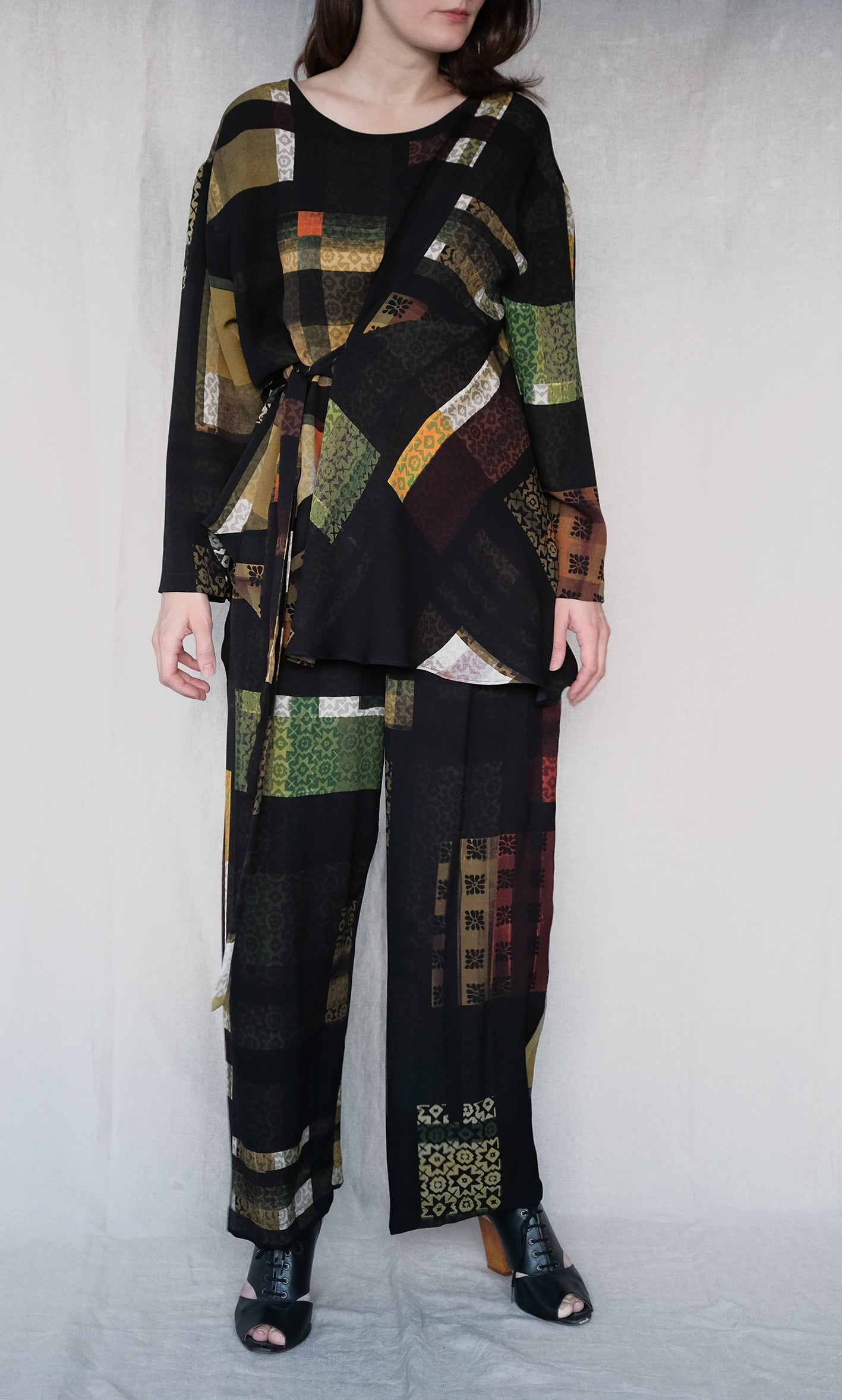 TILT BLOUSE - GREEN