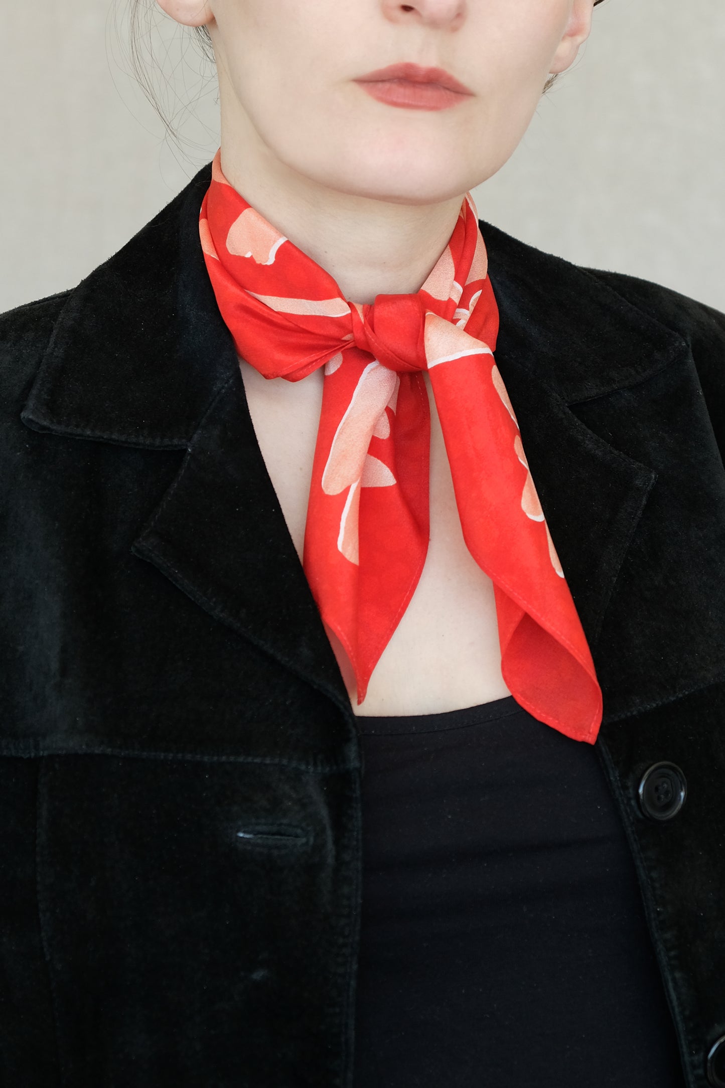 VALENTÍNA SILK SCARF