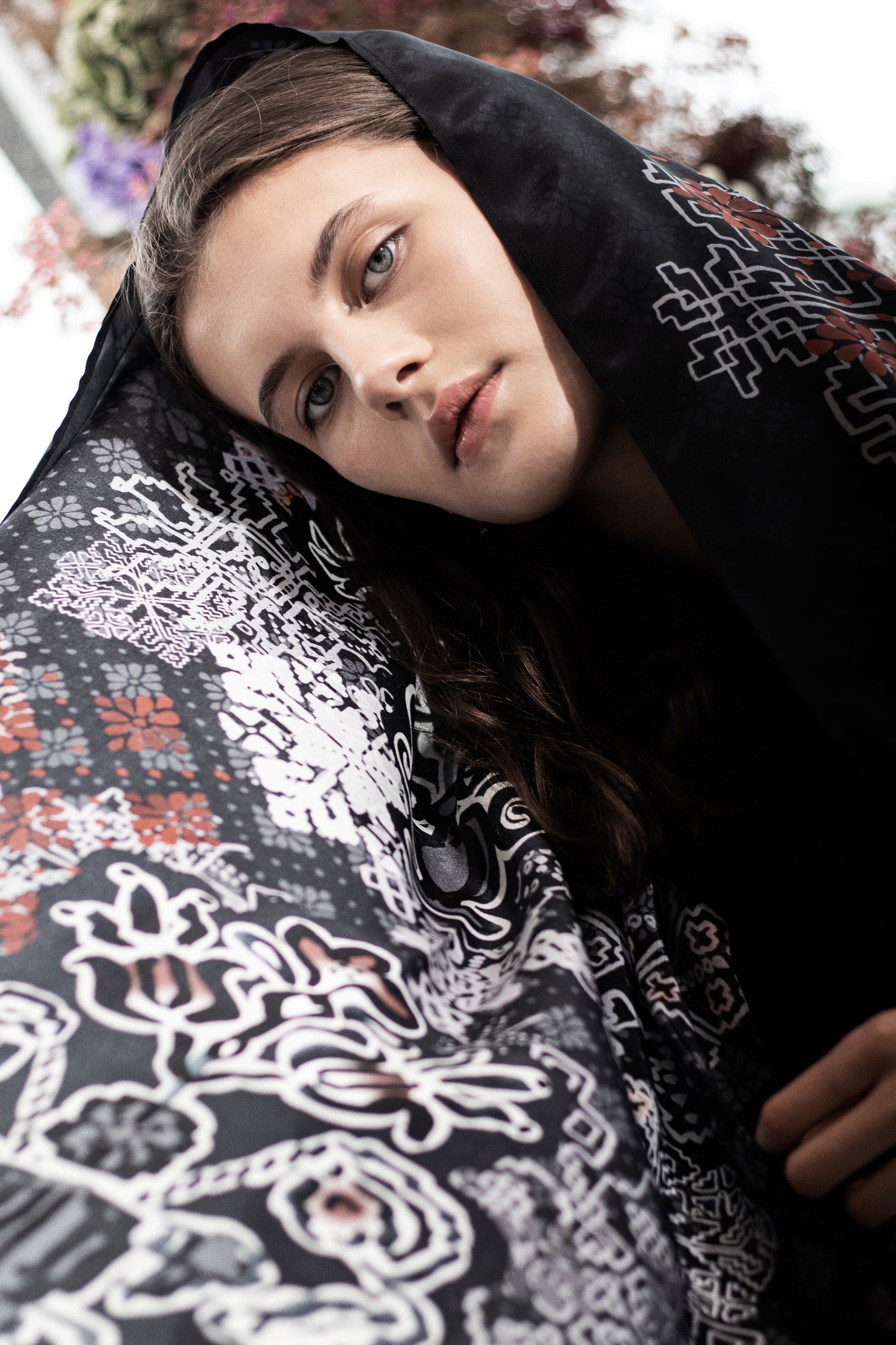 VALRÓS SILK SCARF